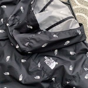North face wind breaker